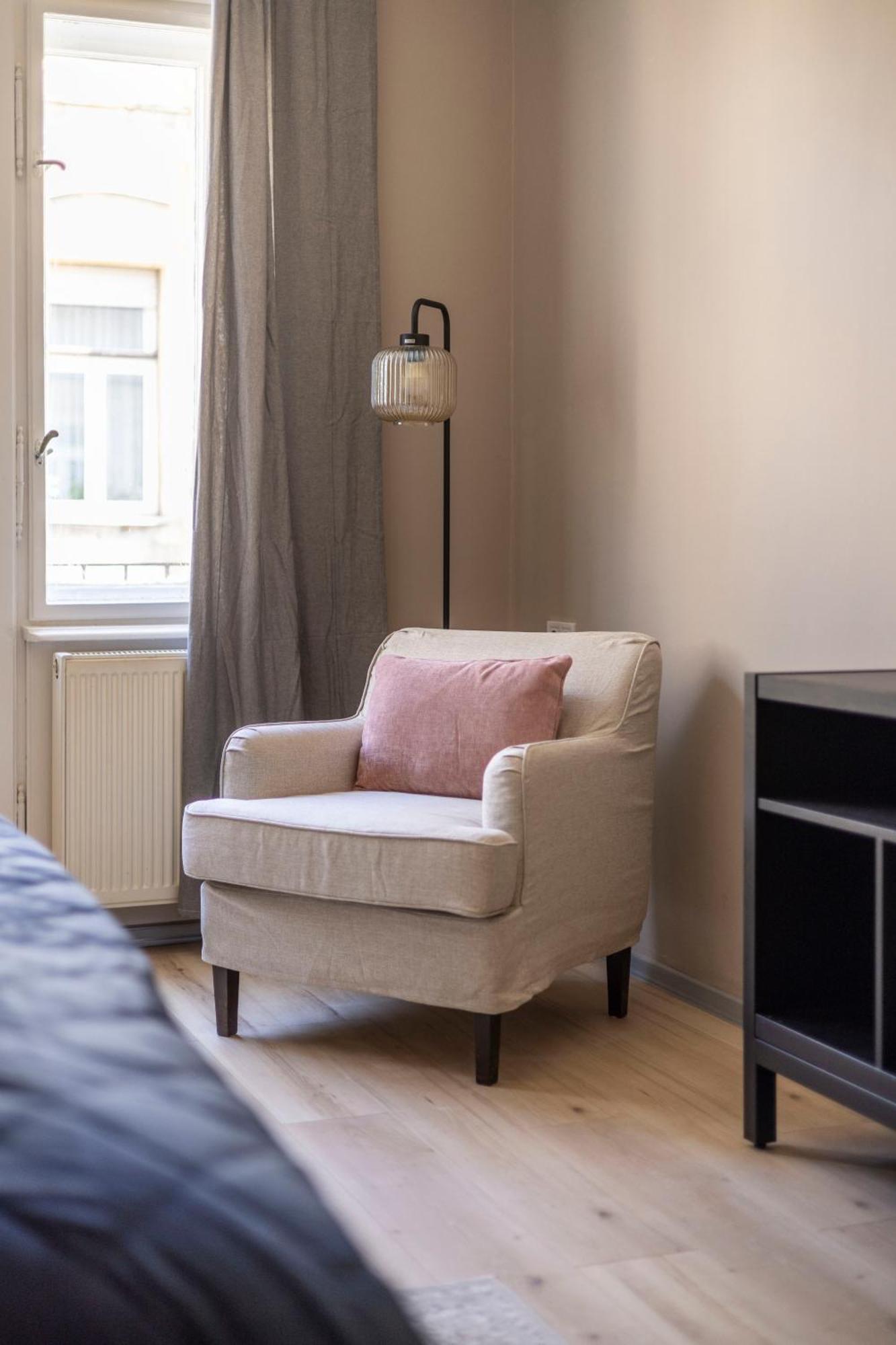 Charming Central Dream Home & Retreat By Prestige Homes Budapest Bagian luar foto